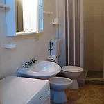 Vacanze Arcobaleno מלון דירות