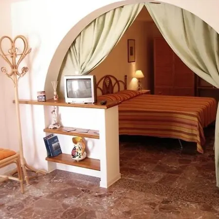 Aparthotel Vacanze Arcobaleno 3*
