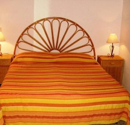Aparthotel Vacanze Arcobaleno 3*